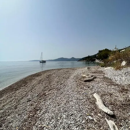 Lithino - 5min From The Apartment