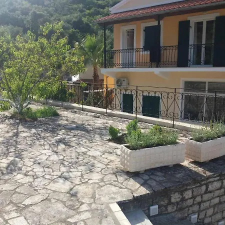 Apartment Lithino - 5min From The *