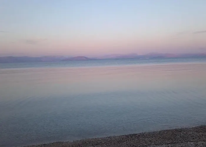 Appartement Lithino - 5min From The Agios Ioannis Peristerion