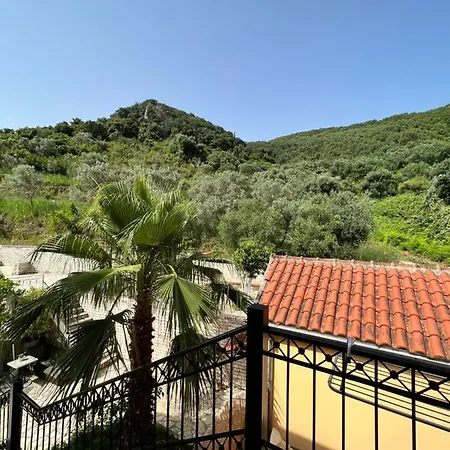 Lithino - 5min From The Apartament *