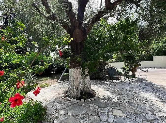 Lithino - 5min From The Apartamento Agios Ioannis Peristerion