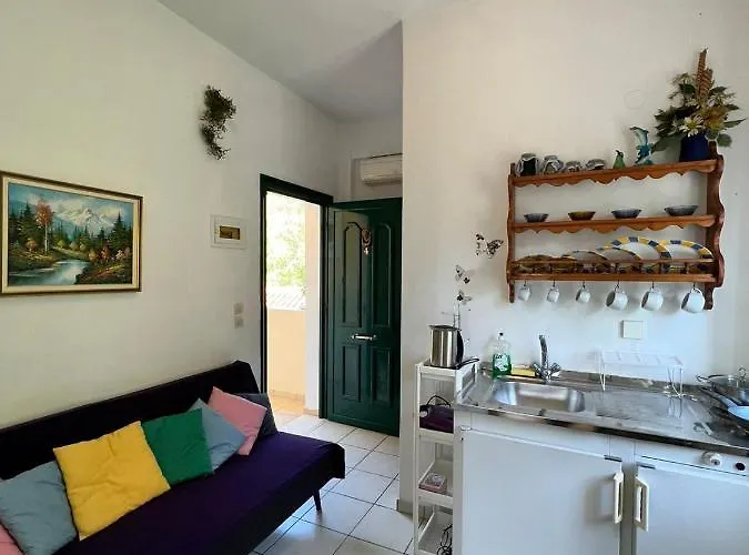 Lithino - 5min From The Apartamento Agios Ioannis Peristerion