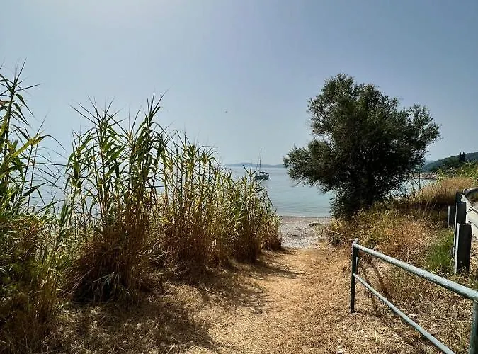 公寓 Lithino - 5min From The
