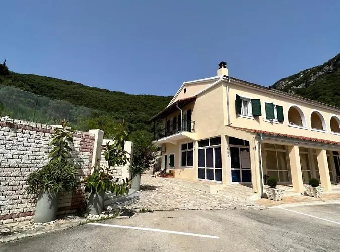 Lithino - 5min From The 阿基奥斯·伊奥尼斯·佩里斯特