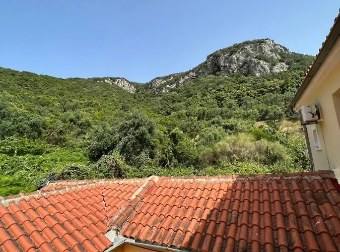 Lithino - 5min From The 公寓